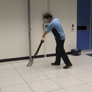 Data centre above-floor clean with mop