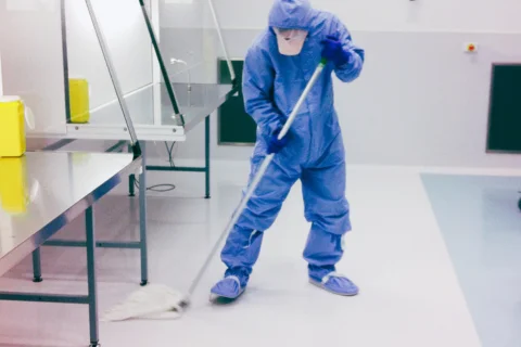 Cleanroom routine cleaning floor