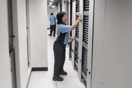 data centre above floor cleaning