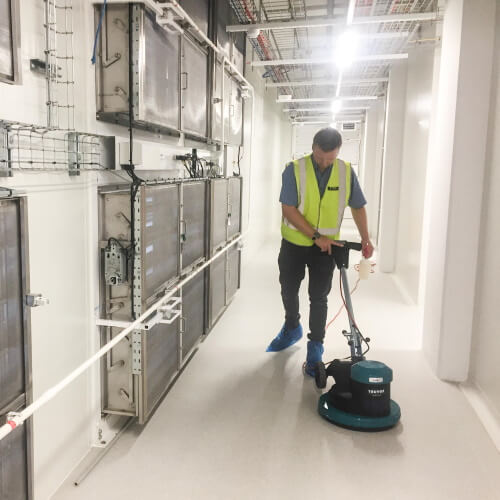 Scrub-washing vinly floor